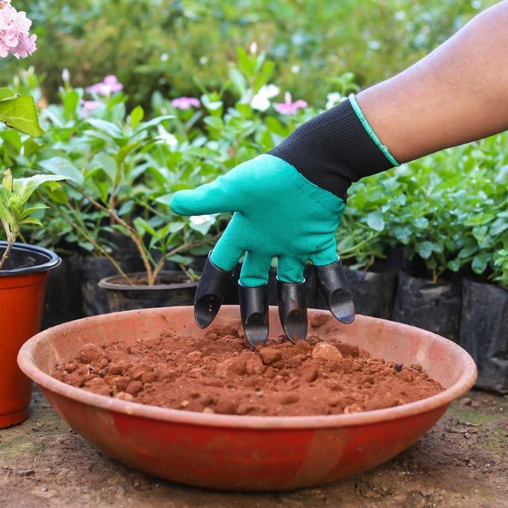 ClawGrip™ – Smart Gardening Gloves
